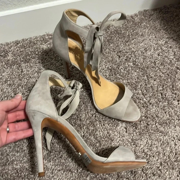 schutz taupe lace up ankle tie point heels - Picture 4 of 12